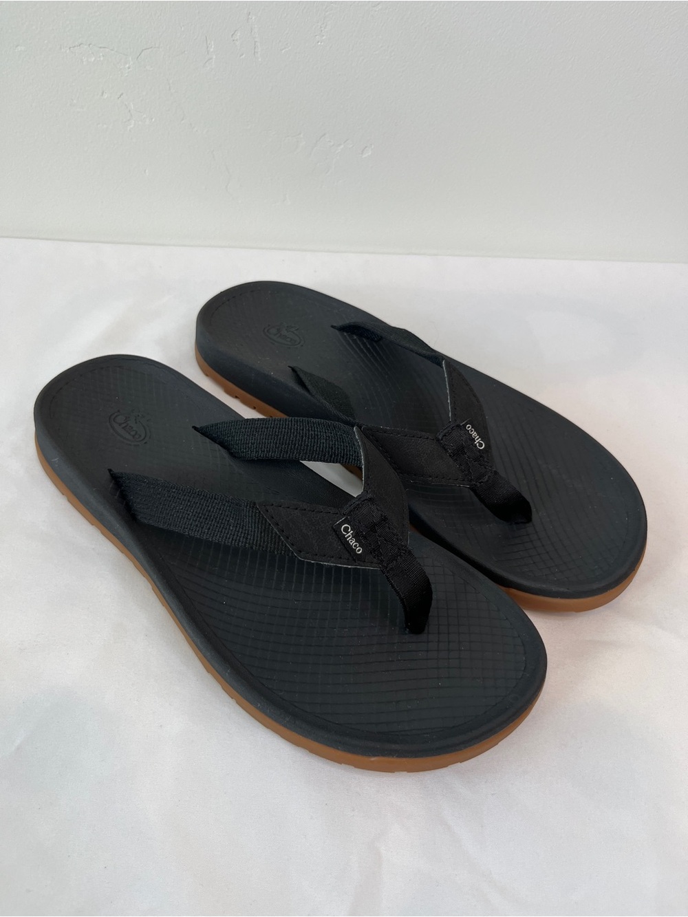 Chaco Lowdown Flip Black Gum Rubber Arch Support Sandals Womens Size 9
